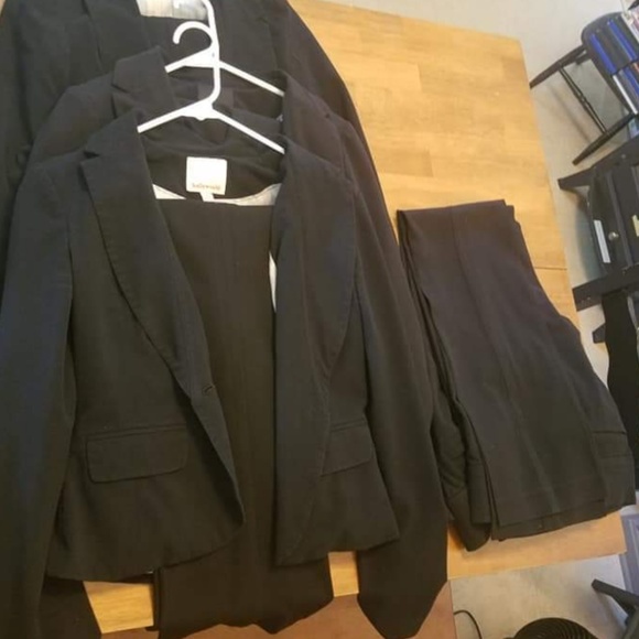 Pant suits womans/juniors - Picture 2 of 2